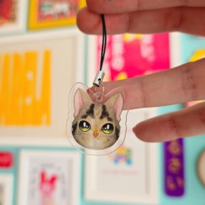 Pingente Gatinho Tigrado com Olhos Verdes